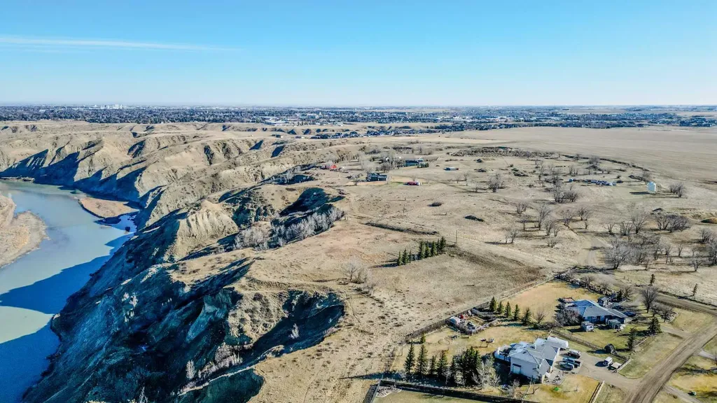 5 Acres Rural Lethbridge County AB T1K 8G5