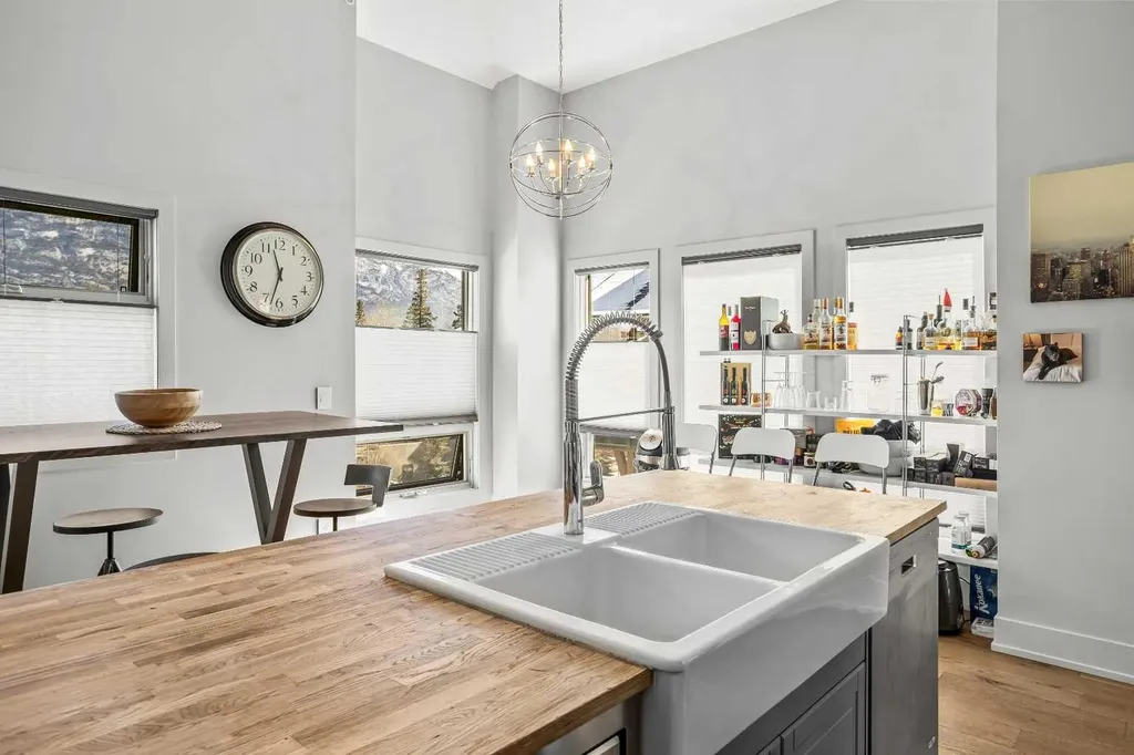 3000 Stewart Creek Drive Canmore AB T1W 0G5