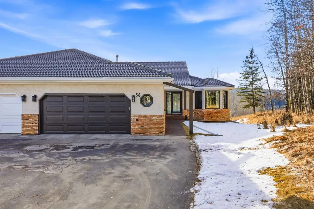 38 Sunrise Way Priddis Greens AB T0L 1W3