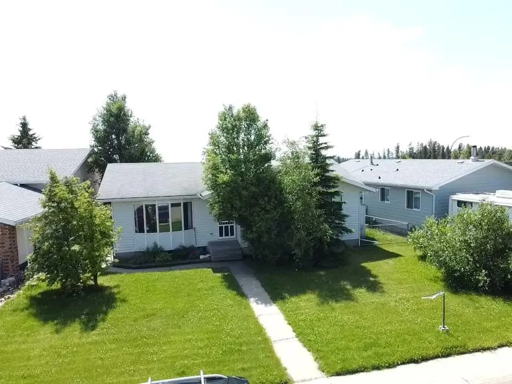 31 Hollinger Drive Swan Hills AB T0G 2C0