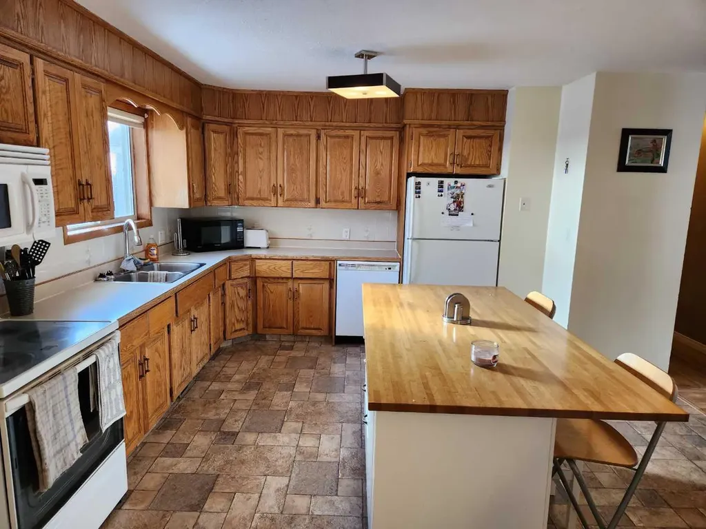 31 Hollinger Drive Swan Hills AB T0G 2C0