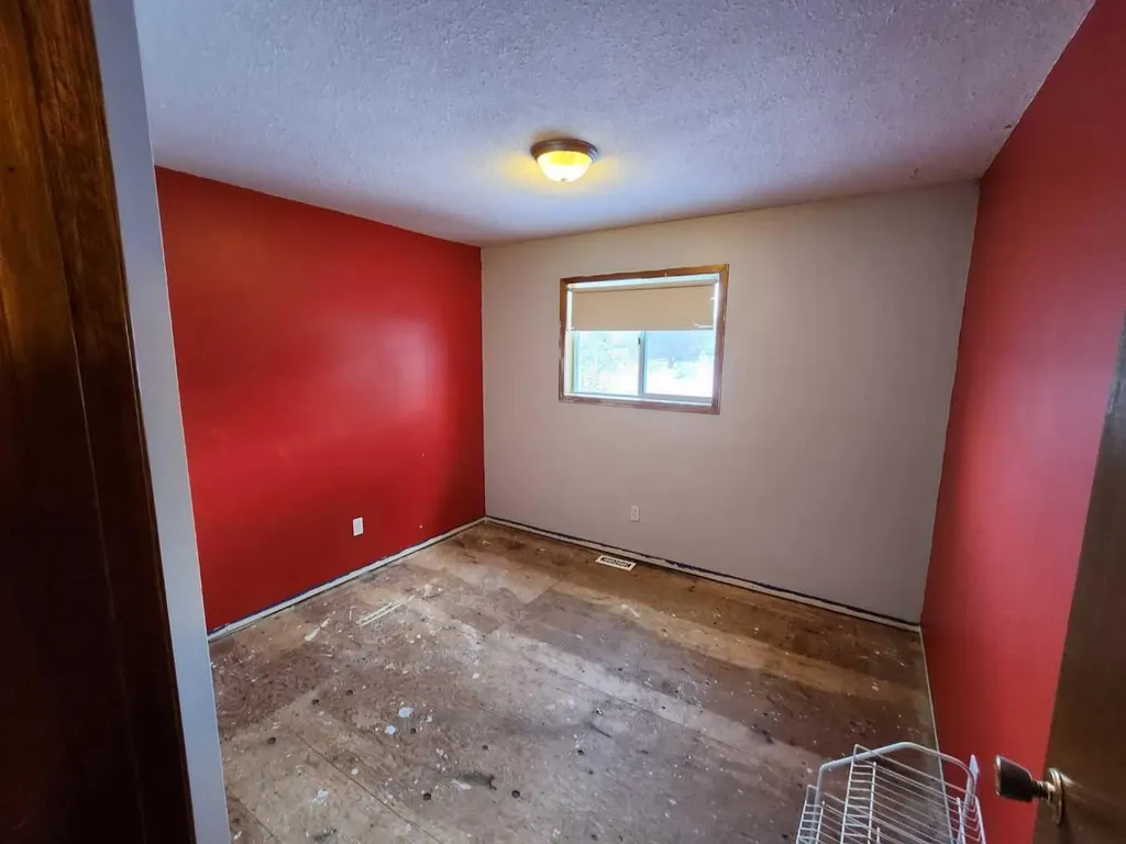 31 Hollinger Drive Swan Hills AB T0G 2C0