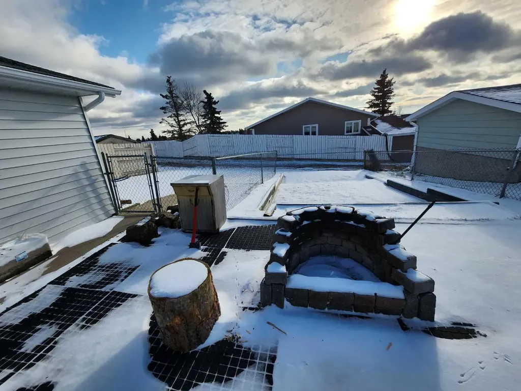 31 Hollinger Drive Swan Hills AB T0G 2C0
