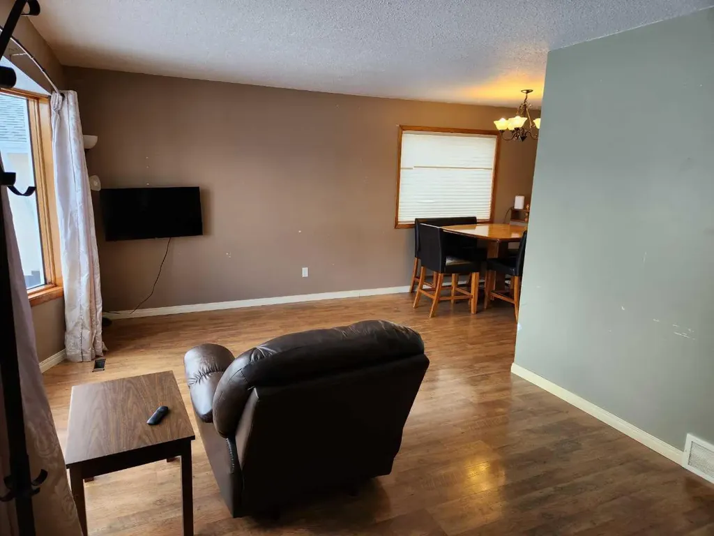 31 Hollinger Drive Swan Hills AB T0G 2C0