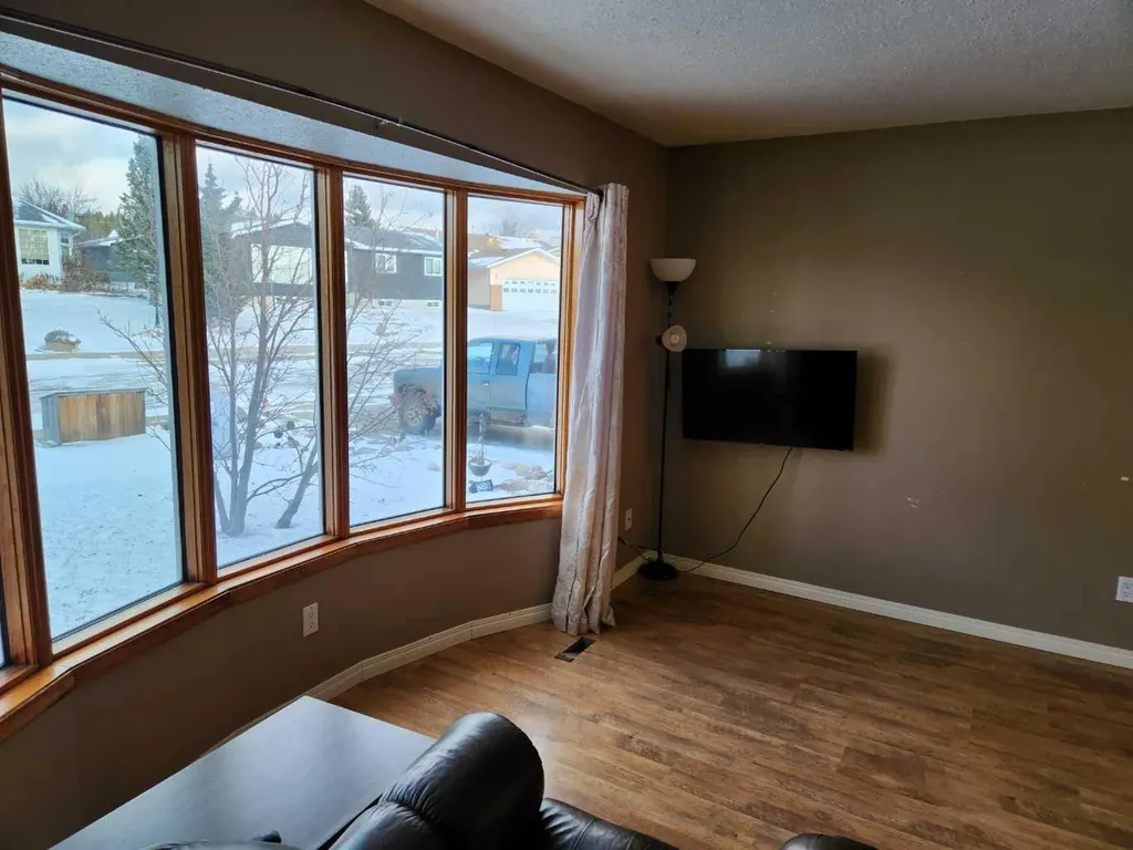 31 Hollinger Drive Swan Hills AB T0G 2C0