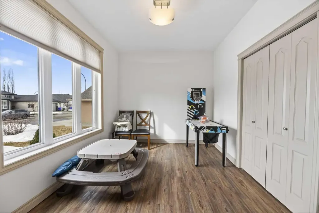 5910 Park Meadows Crescent Olds AB T4H 1Y2