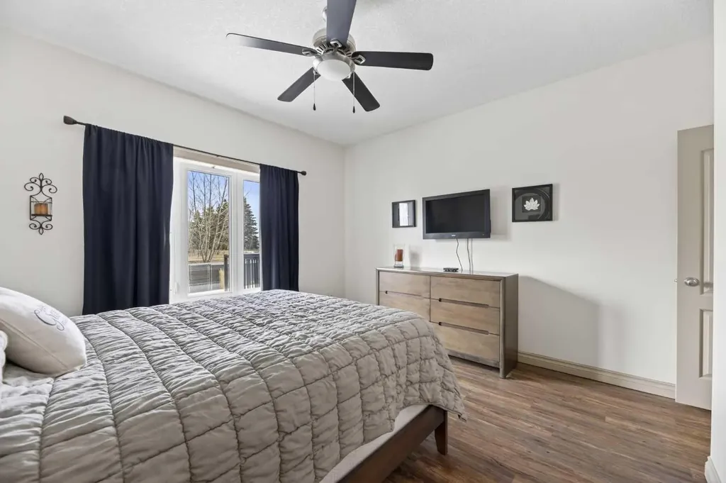 5910 Park Meadows Crescent Olds AB T4H 1Y2