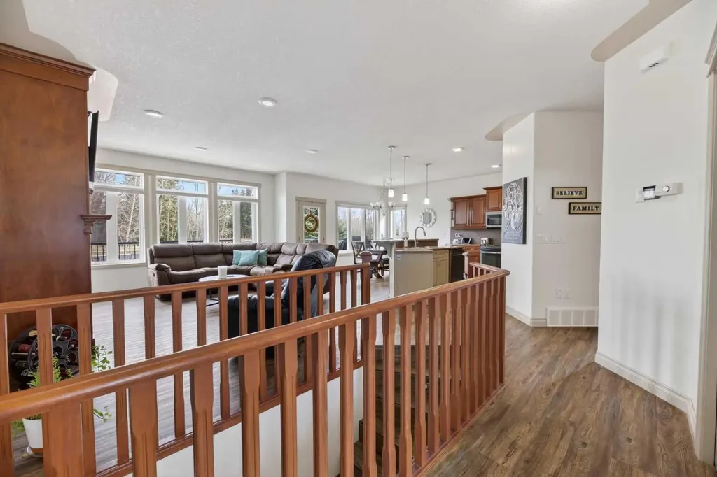 5910 Park Meadows Crescent Olds AB T4H 1Y2
