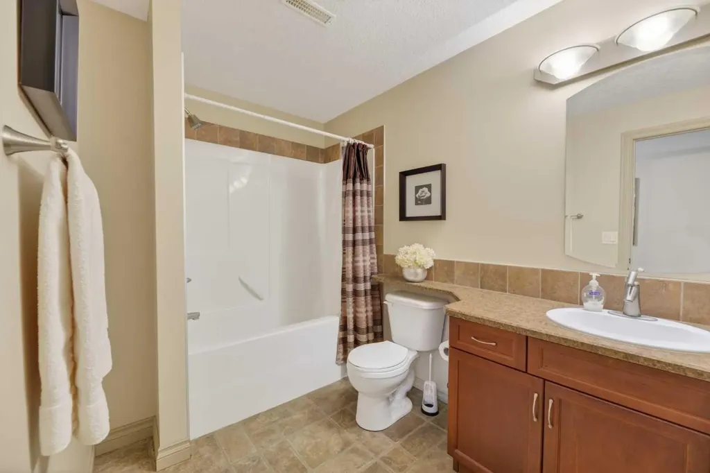 5910 Park Meadows Crescent Olds AB T4H 1Y2