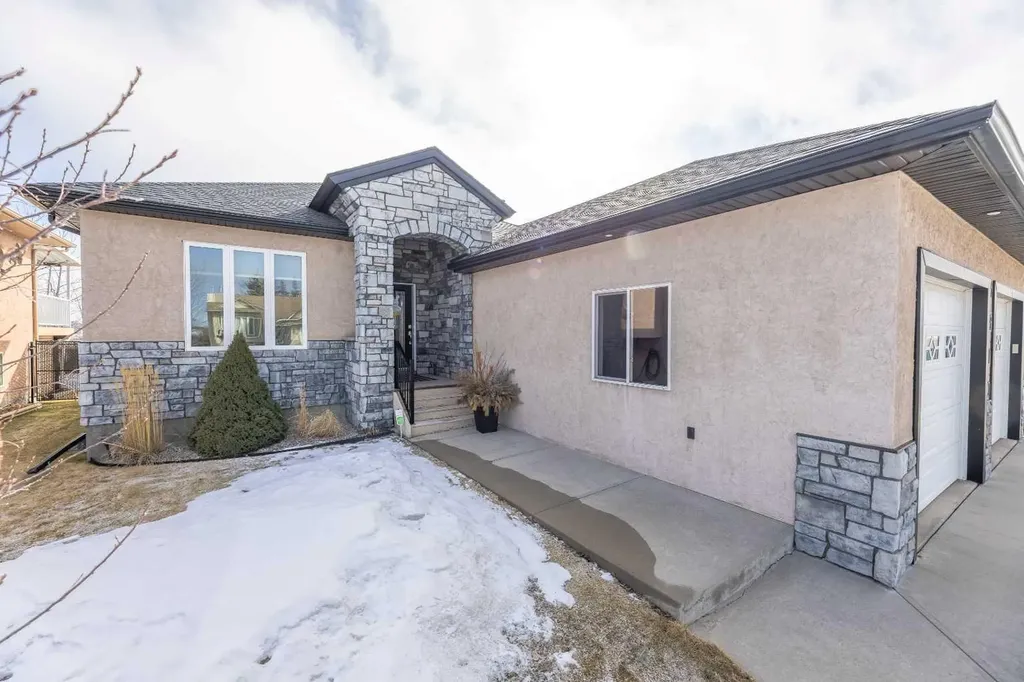5910 Park Meadows Crescent Olds AB T4H 1Y2