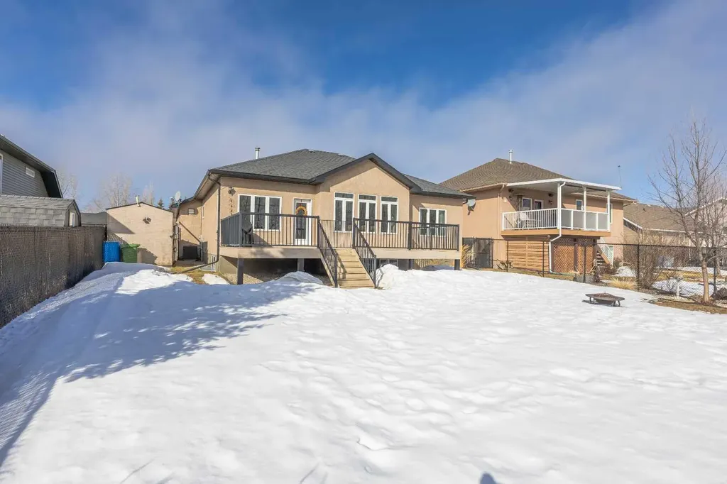 5910 Park Meadows Crescent Olds AB T4H 1Y2