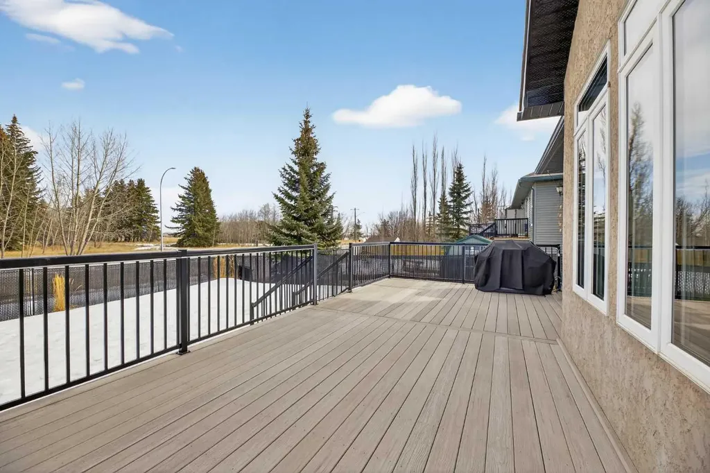 5910 Park Meadows Crescent Olds AB T4H 1Y2