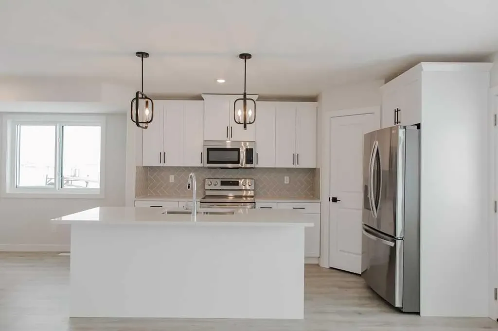 11413 95 Street Clairmont AB T8X 0W9