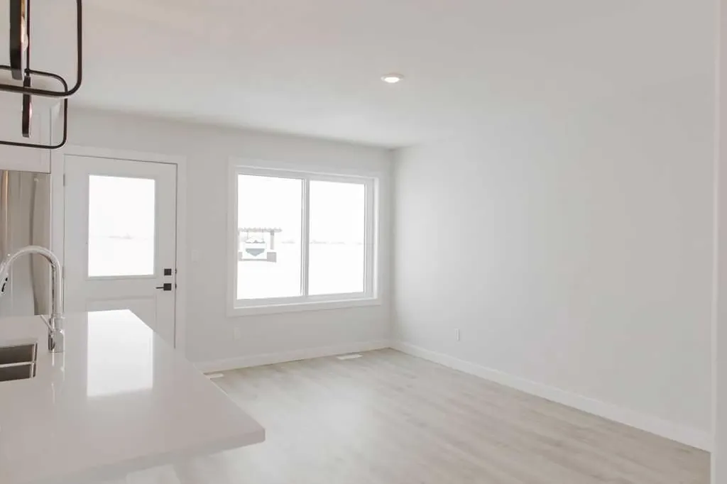 11413 95 Street Clairmont AB T8X 0W9