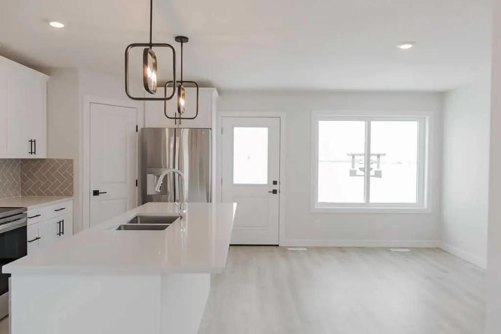11413 95 Street Clairmont AB T8X 0W9