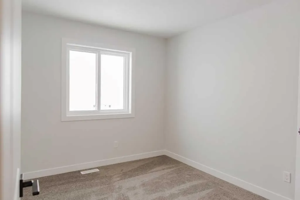 11413 95 Street Clairmont AB T8X 0W9