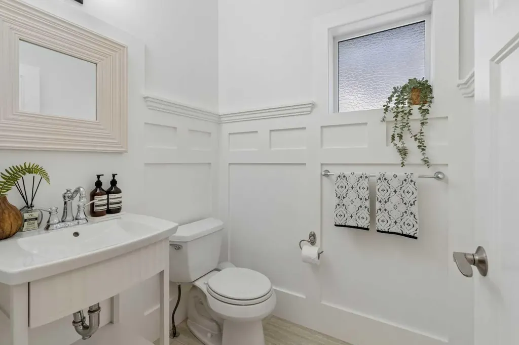 161 Mahogany Square SE Calgary AB T3M 0T1