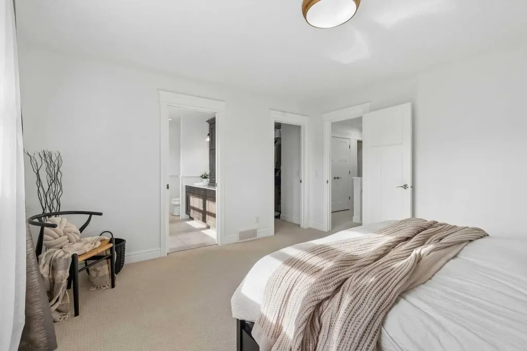 161 Mahogany Square SE Calgary AB T3M 0T1
