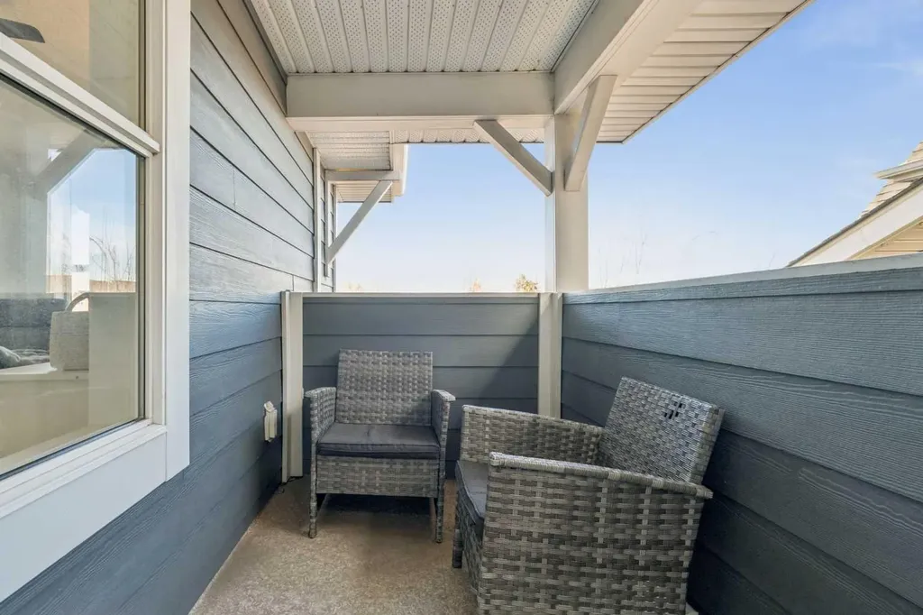 161 Mahogany Square SE Calgary AB T3M 0T1