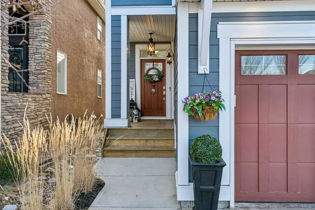 161 Mahogany Square SE Calgary AB T3M 0T1