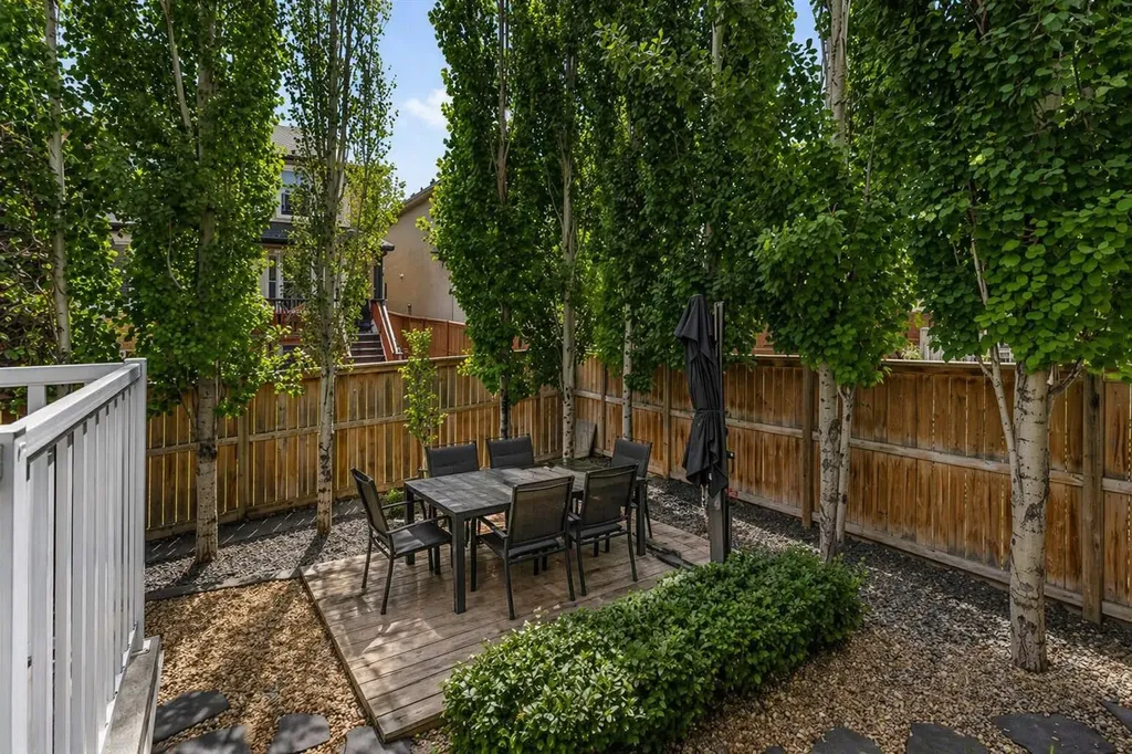 161 Mahogany Square SE Calgary AB T3M 0T1