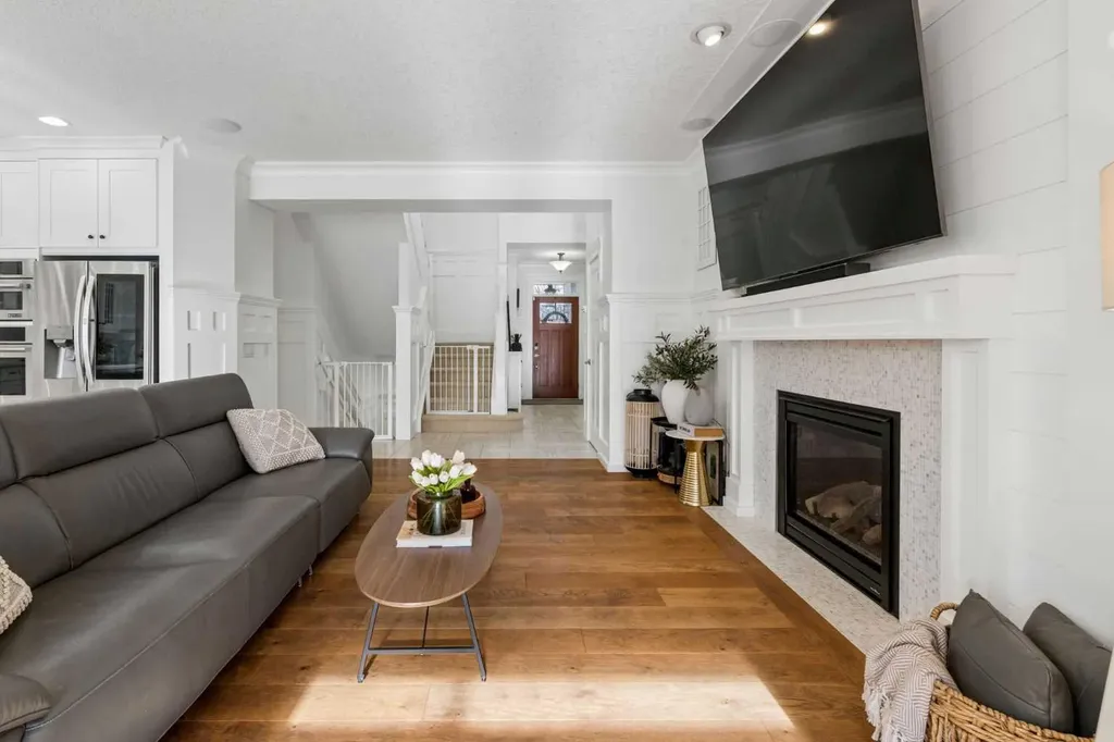 161 Mahogany Square SE Calgary AB T3M 0T1
