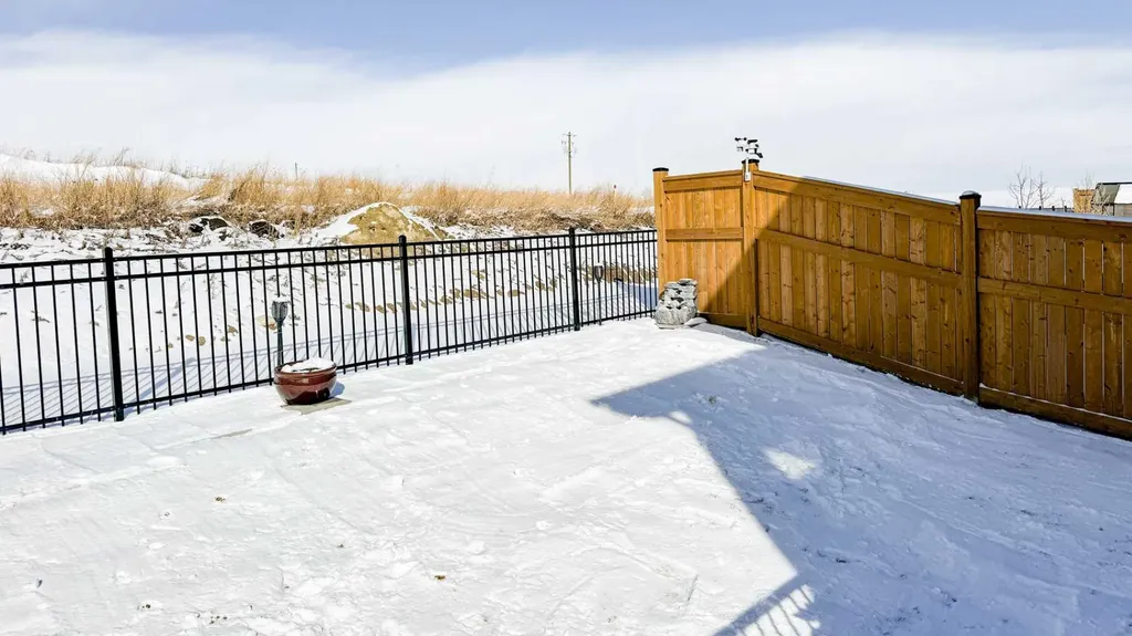163 Sundown Crescent Cochrane AB T4C2A6