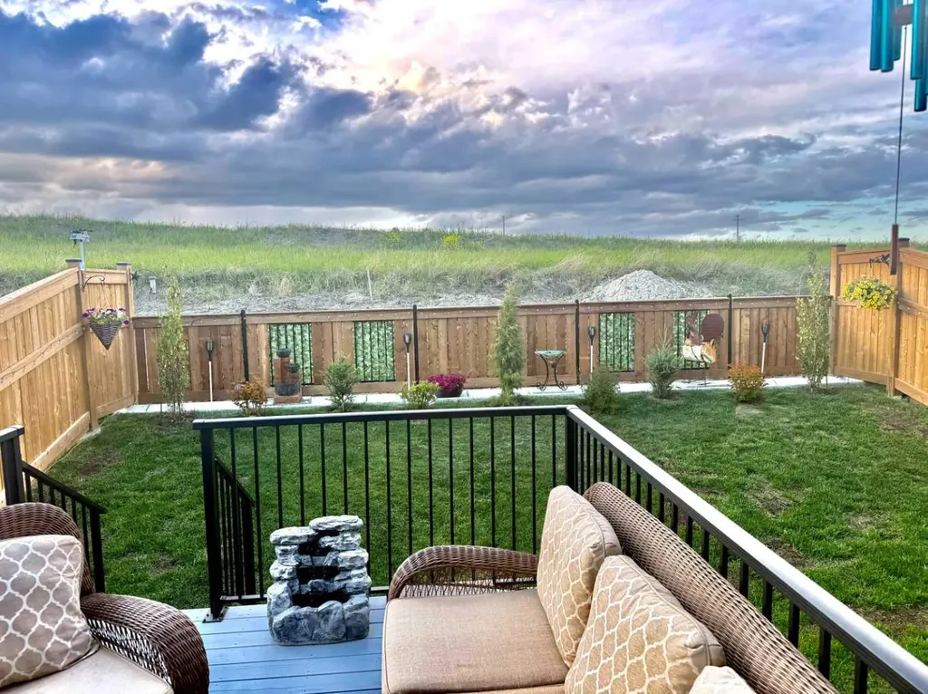 163 Sundown Crescent Cochrane AB T4C2A6