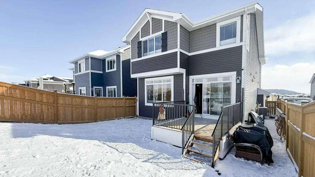 163 Sundown Crescent Cochrane AB T4C2A6