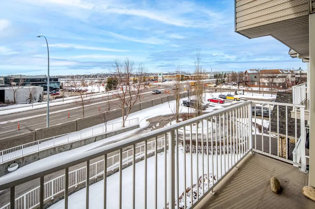 7 Harvest Gold Manor NE Calgary AB T3K 4Y3