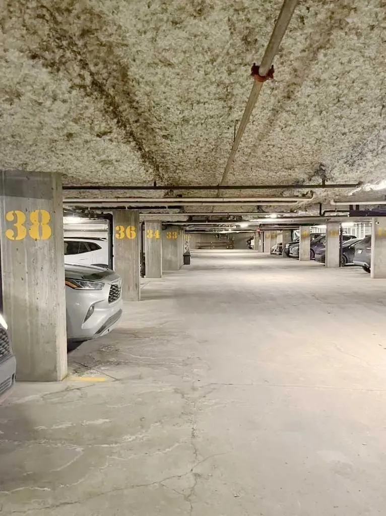 7 Harvest Gold Manor NE Calgary AB T3K 4Y3