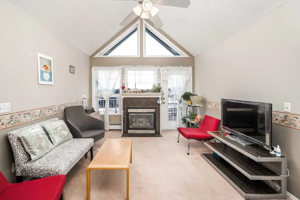 7 Harvest Gold Manor NE Calgary AB T3K 4Y3