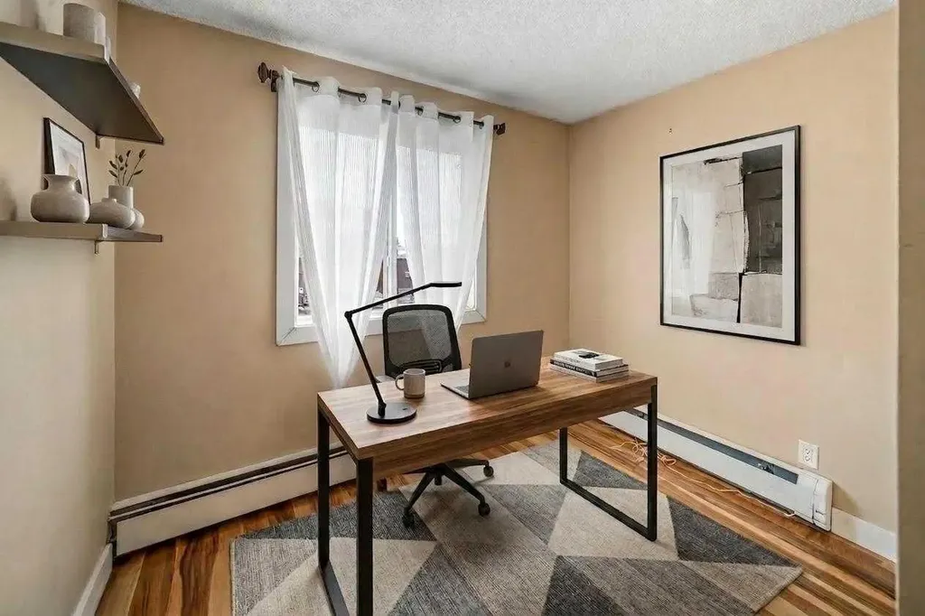 1915 26 Street SW Calgary AB T3E 2A2