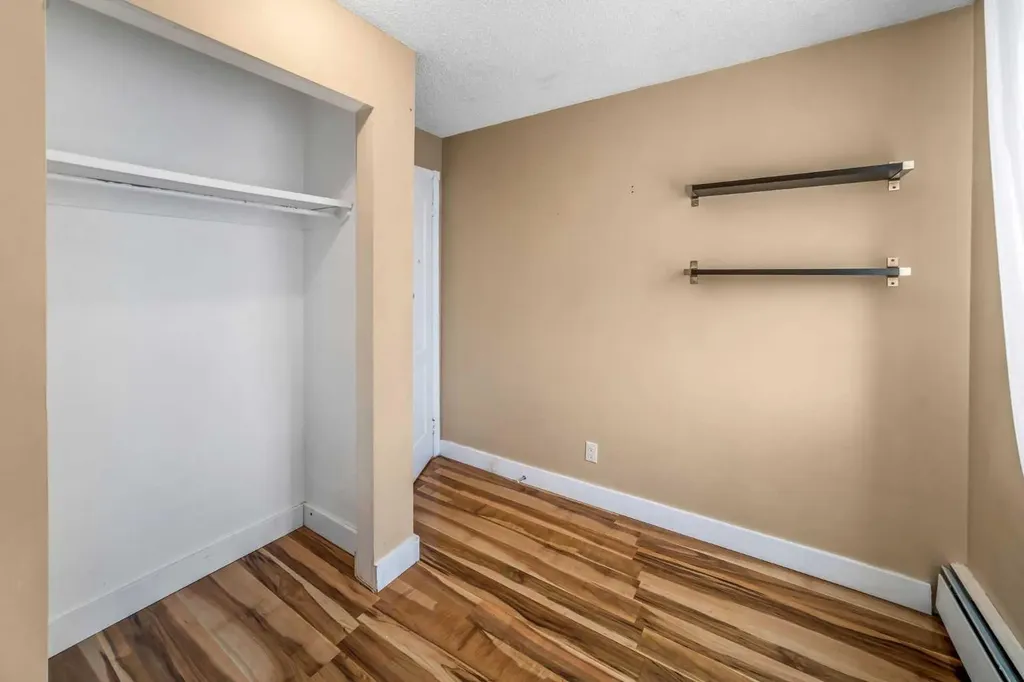 1915 26 Street SW Calgary AB T3E 2A2