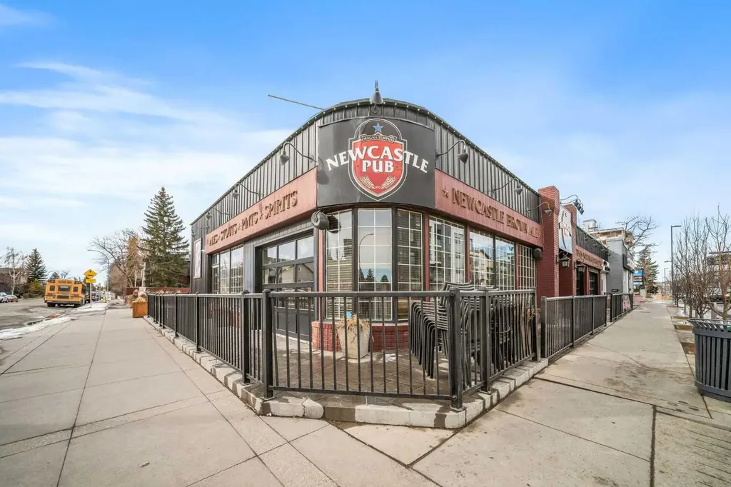 1915 26 Street SW Calgary AB T3E 2A2