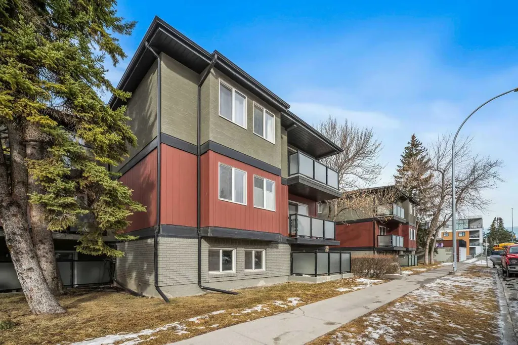 1915 26 Street SW Calgary AB T3E 2A2