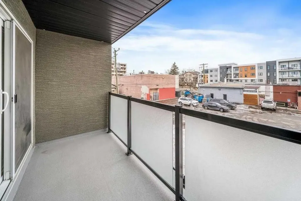 1915 26 Street SW Calgary AB T3E 2A2