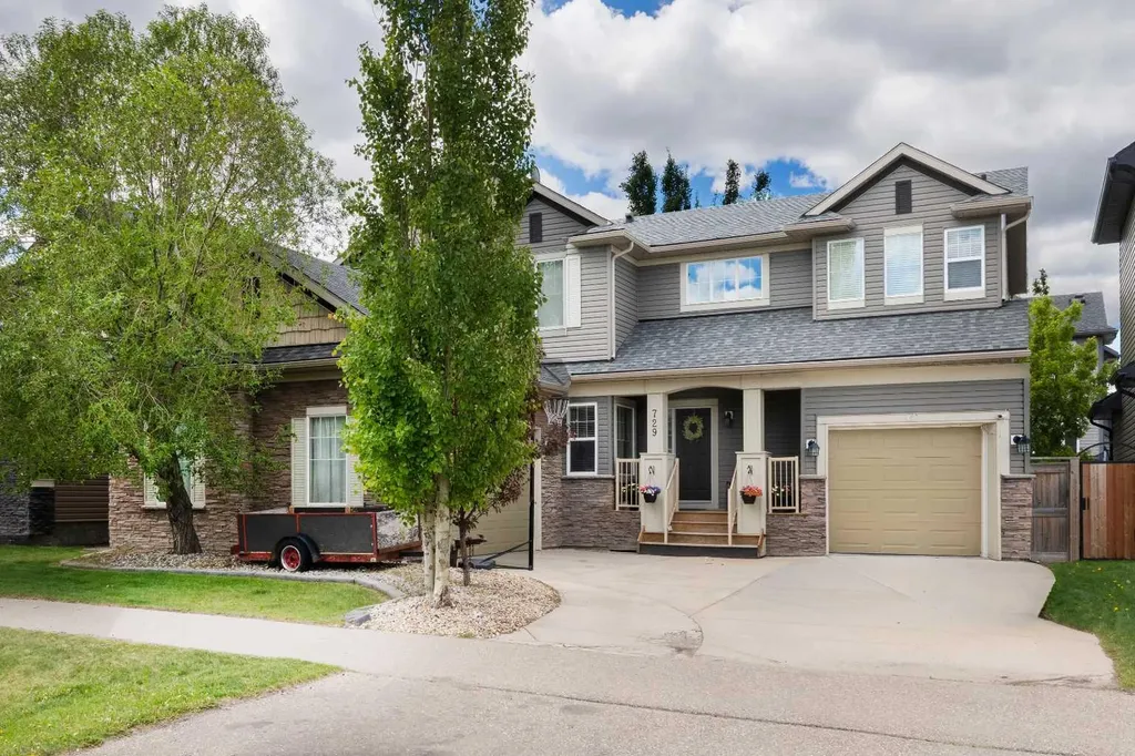 729 Canoe Avenue SW Airdrie AB t4b 3k5