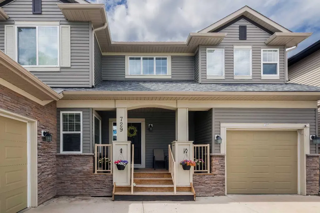 729 Canoe Avenue SW Airdrie AB t4b 3k5