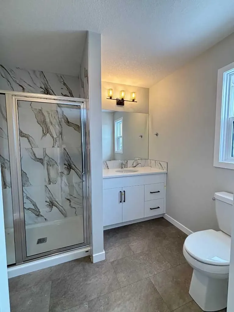941 Reynolds Lane Airdrie AB T4B 5L7