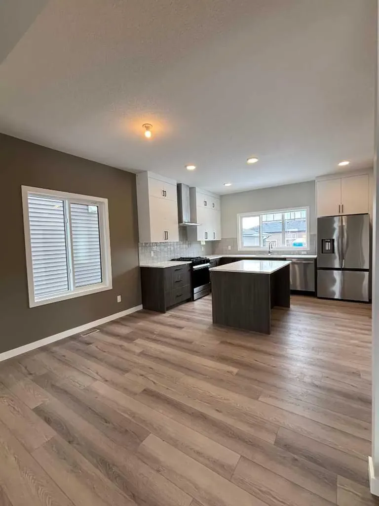 941 Reynolds Lane Airdrie AB T4B 5L7