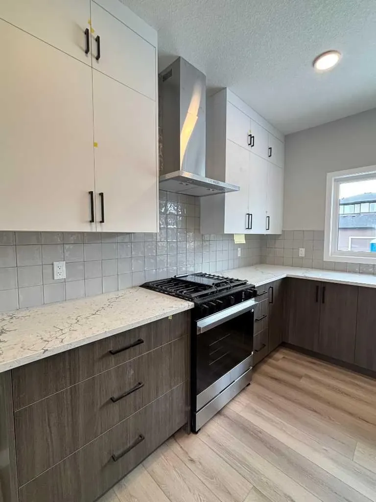 941 Reynolds Lane Airdrie AB T4B 5L7