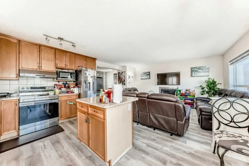 151 Covepark Green NE Calgary AB T3K 6L2