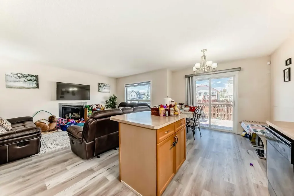 151 Covepark Green NE Calgary AB T3K 6L2