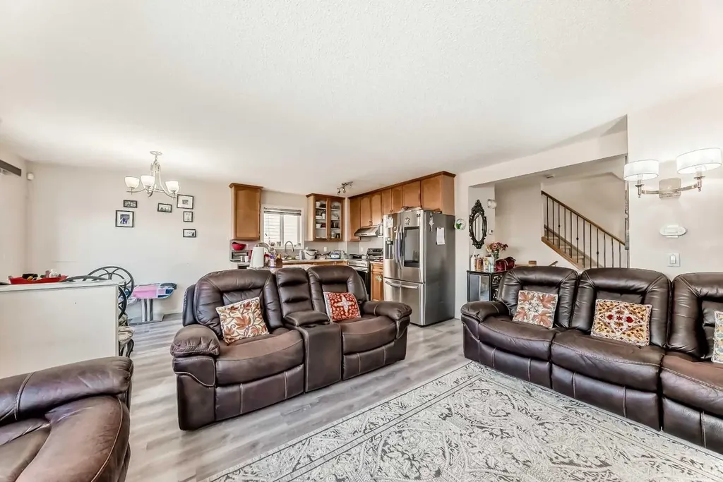 151 Covepark Green NE Calgary AB T3K 6L2