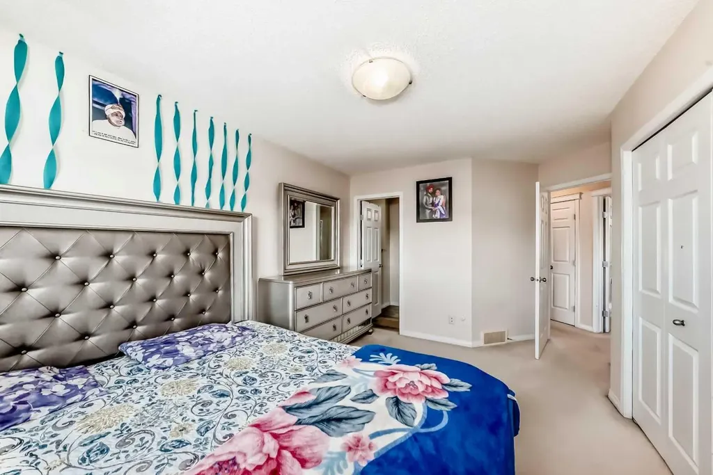 151 Covepark Green NE Calgary AB T3K 6L2