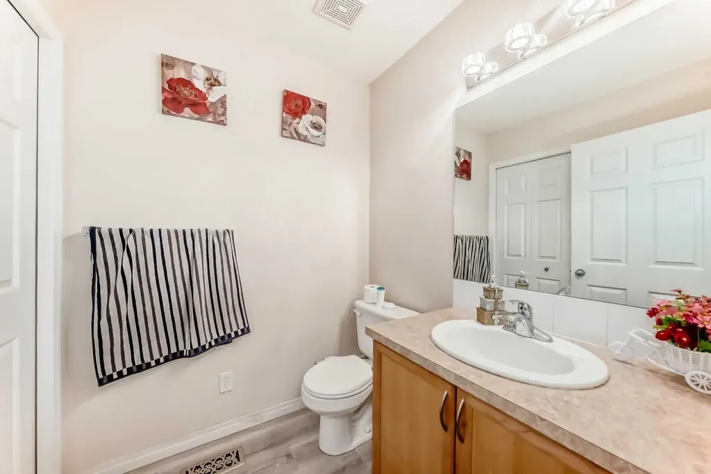 151 Covepark Green NE Calgary AB T3K 6L2