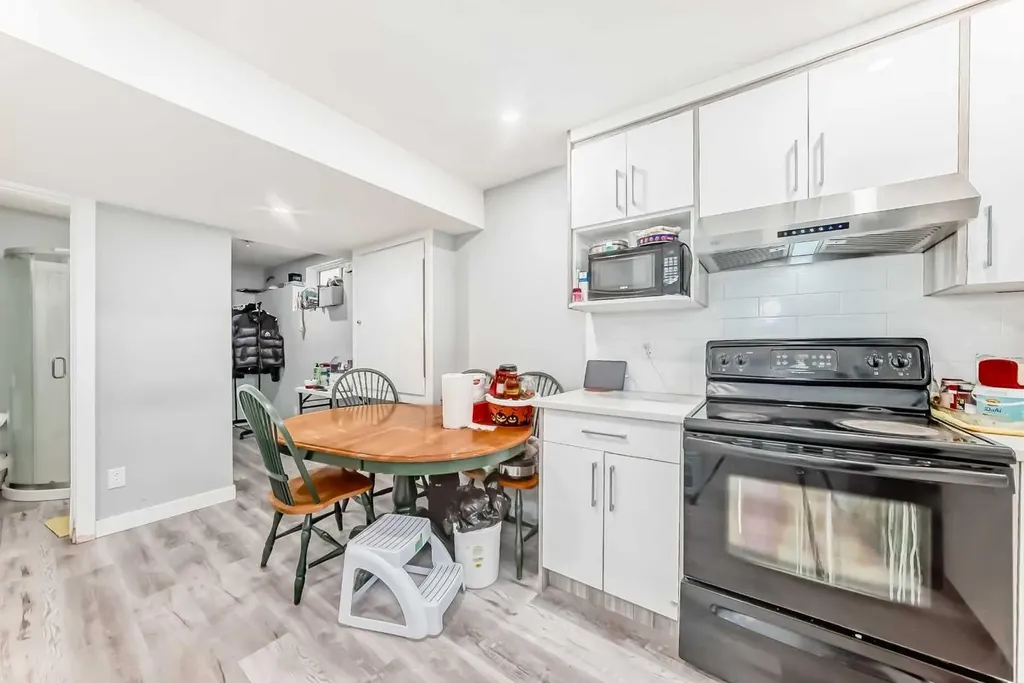 151 Covepark Green NE Calgary AB T3K 6L2
