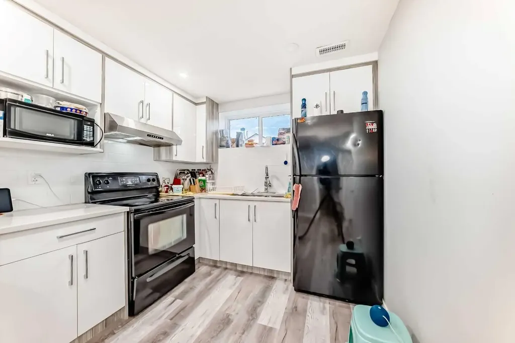 151 Covepark Green NE Calgary AB T3K 6L2