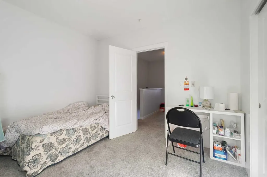 1740 9 Street NW Calgary AB T2M 4Z5